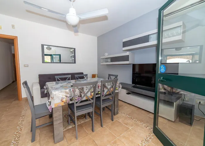 Dafne House Villa *