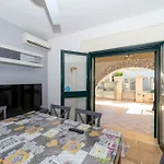 Dafne House וילה *